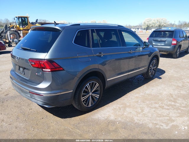 2018 VOLKSWAGEN TIGUAN 3VV2B7AXXJM062187 Photo 3