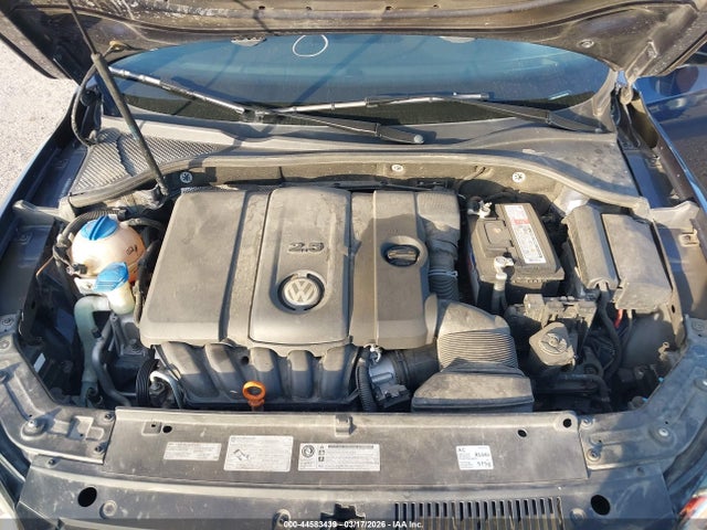 2013 Volkswagen Passat 2.5l Se მანქანა იყიდება აუქციონზე, vin: 1VWBH7A30DC104718, აუქციონის ნომერი: 44583439