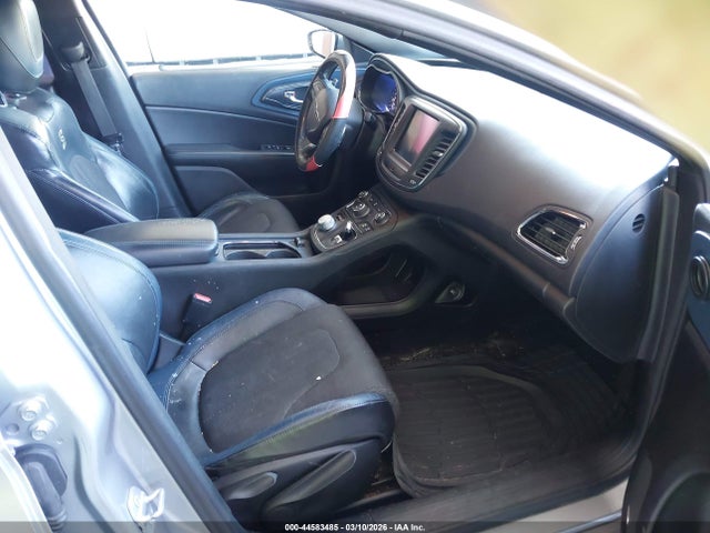 44583485 :رقم المزاد ، 1C3CCCBG9FN551544 vin ، 2015 Chrysler 200 S مزاد بيع