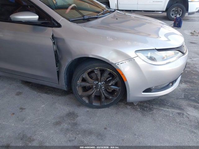 44583485 :رقم المزاد ، 1C3CCCBG9FN551544 vin ، 2015 Chrysler 200 S مزاد بيع