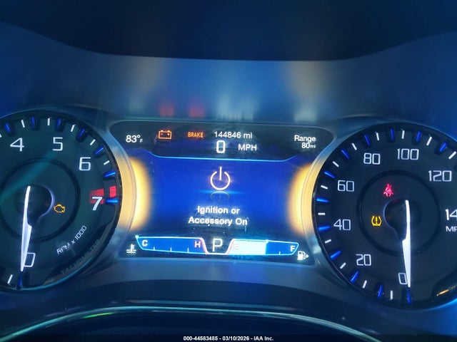 44583485 :رقم المزاد ، 1C3CCCBG9FN551544 vin ، 2015 Chrysler 200 S مزاد بيع