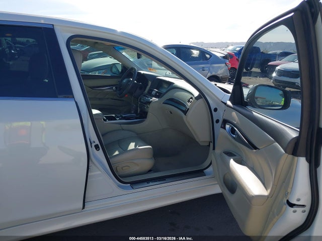 JN1BY1AP9FM541667 Infiniti Q70 3.7