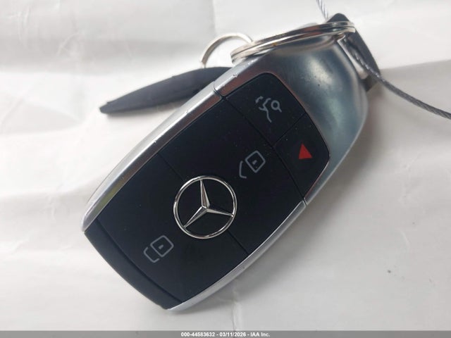2021 Mercedes-benz Glc 300 Suv მანქანა იყიდება აუქციონზე, vin: W1N0G8DB0MV266982, აუქციონის ნომერი: 44583632
