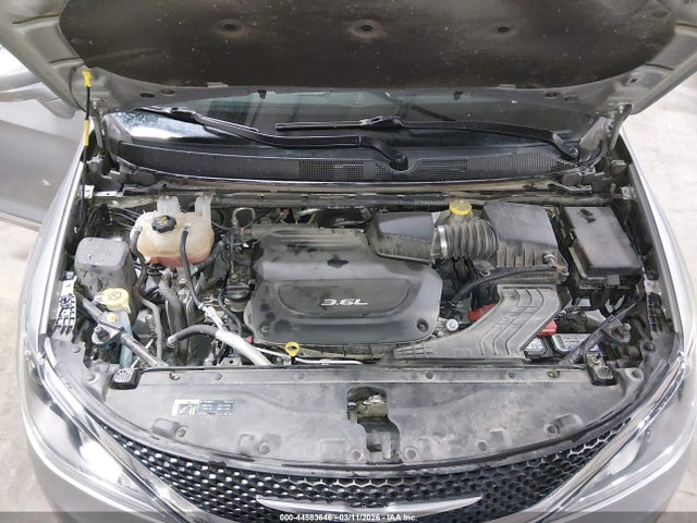 Продажа на аукционе авто 2017 Chrysler Pacifica Touring-l, vin: 2C4RC1BG0HR809921, номер лота: 44583646