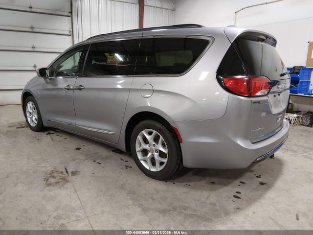 Продажа на аукционе авто 2017 Chrysler Pacifica Touring-l, vin: 2C4RC1BG0HR809921, номер лота: 44583646