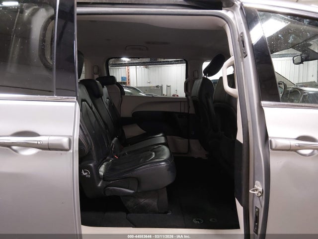 Продажа на аукционе авто 2017 Chrysler Pacifica Touring-l, vin: 2C4RC1BG0HR809921, номер лота: 44583646