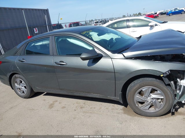 KMHLL4DG7RU776663 Hyundai ELANTRA SE