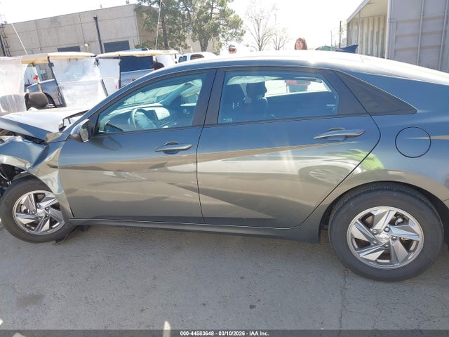 KMHLL4DG7RU776663 Hyundai ELANTRA SE
