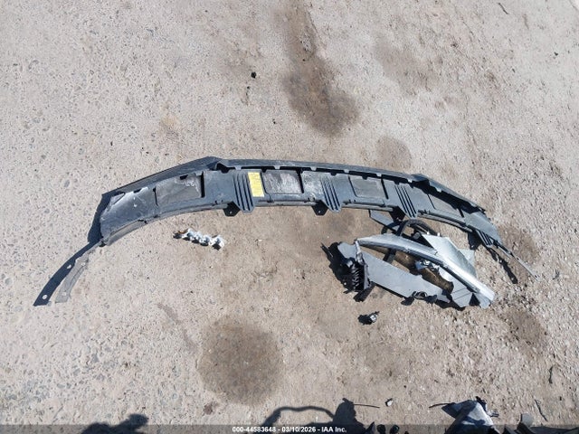 KMHLL4DG7RU776663 Hyundai ELANTRA SE