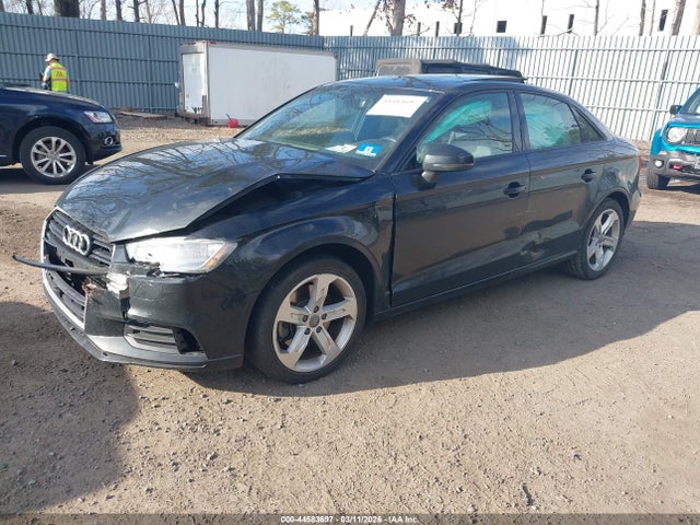 44583697 :رقم المزاد ، WAUAUGFF7J1074120 vin ، 2018 Audi A3 2.0t Premium/2.0t Tech Premium مزاد بيع