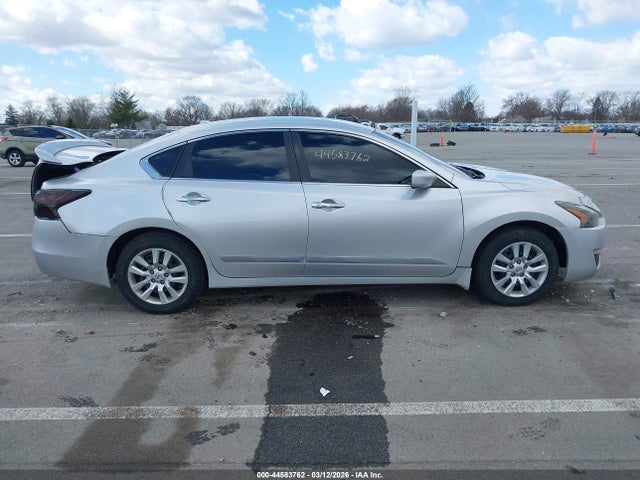 Nissan Altima 2.5 S 2015 1N4AL3AP7FC589246 Image 13
