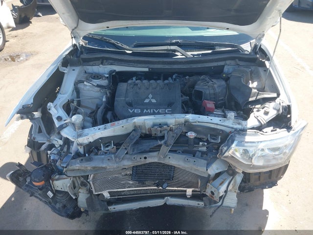 2015 MITSUBISHI OUTLANDER JA4JZ4AX9FZ013180 Photo 9