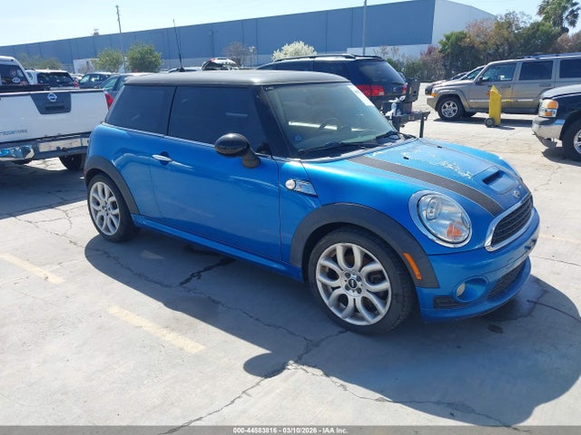2007 MINI COOPER S WMWMF73517TT85039 Photo 0