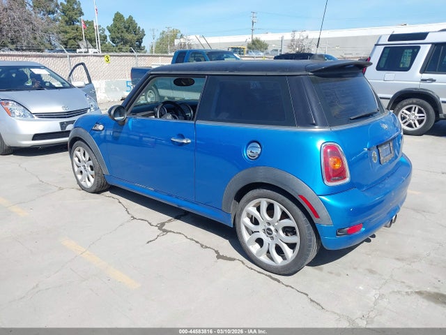 2007 MINI COOPER S WMWMF73517TT85039 Photo 2