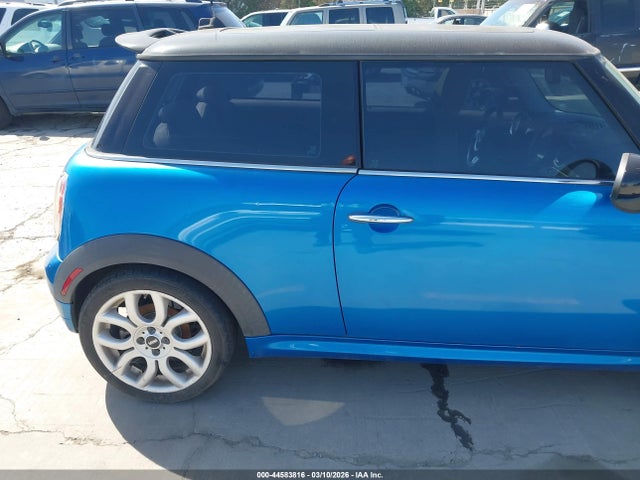 2007 MINI COOPER S WMWMF73517TT85039 Photo 5