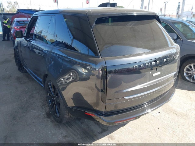 Land Rover Range Rover P550e Se 2025 SALKP9F45SA304739 Image 3
