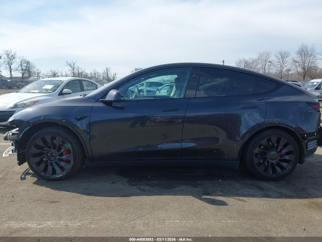 44583853 :رقم المزاد ، 7SAYGDEF0RF036131 vin ، 2024 Tesla Model Y Performance Dual Motor All-wheel Drive مزاد بيع