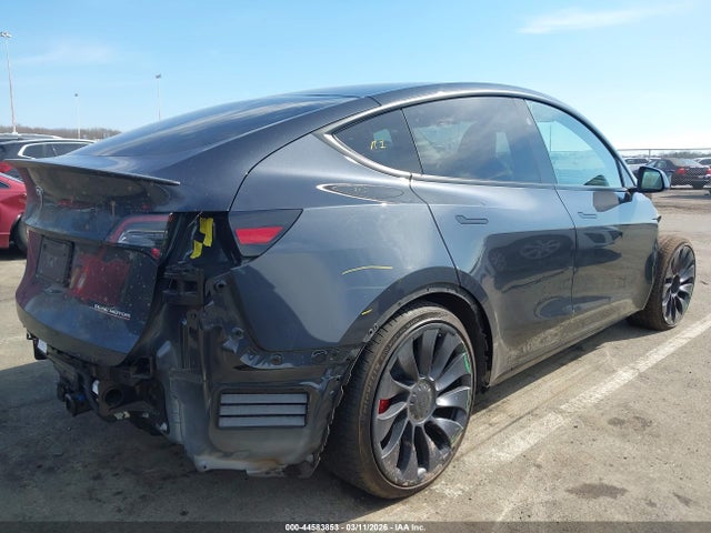 44583853 :رقم المزاد ، 7SAYGDEF0RF036131 vin ، 2024 Tesla Model Y Performance Dual Motor All-wheel Drive مزاد بيع