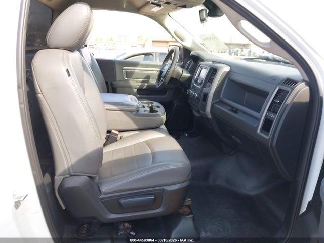 44583864 :رقم المزاد ، 3C6JR6AGXGG382026 vin ، 2016 Ram 1500 Tradesman مزاد بيع