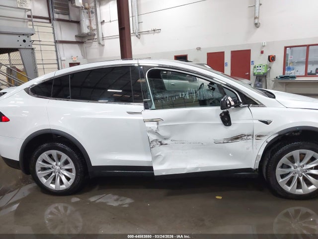Aukcja sprzedaży 2018 Tesla Model X, vin: 5YJXCAE24JF144756, numer aukcji: 44583880
