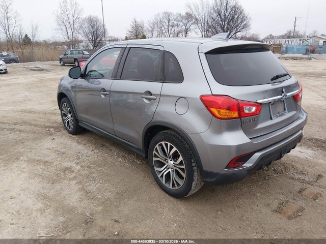 2018 MITSUBISHI OUTLANDER SPORT JA4AP3AU0JZ015110 Photo 2