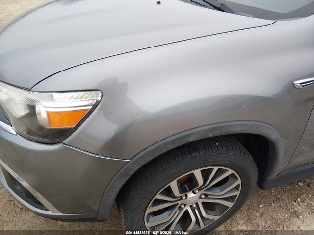 2018 MITSUBISHI OUTLANDER SPORT JA4AP3AU0JZ015110 Photo 5
