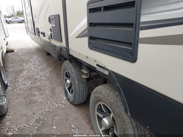 2016 Coachmen Travel Trlr მანქანა იყიდება აუქციონზე, vin: 5ZT2FEUB5GA022045, აუქციონის ნომერი: 44583950