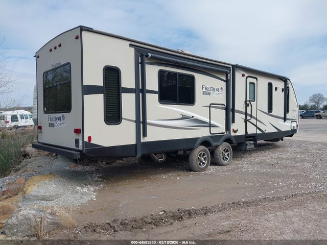 2016 Coachmen Travel Trlr მანქანა იყიდება აუქციონზე, vin: 5ZT2FEUB5GA022045, აუქციონის ნომერი: 44583950