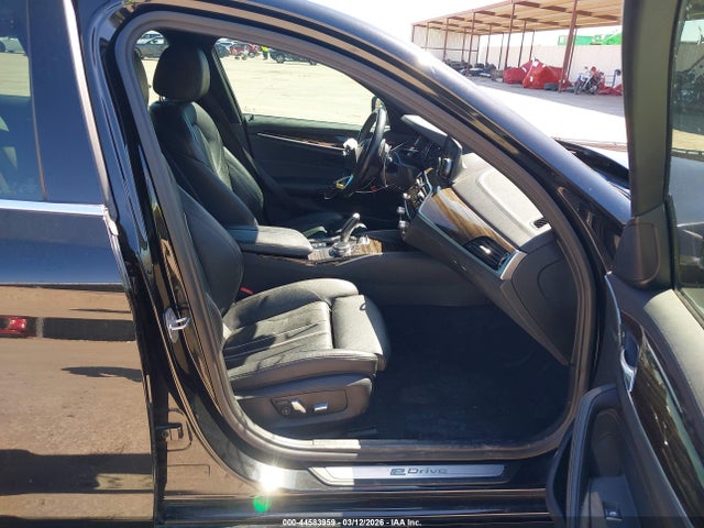 2018 BMW 530E WBAJA9C56JB033682 Photo 4