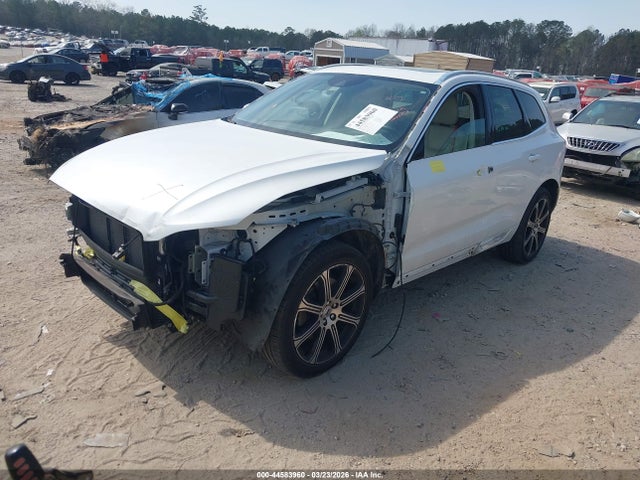 2018 VOLVO XC60 LYVA22RL9JB121816 Photo 1