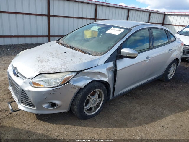 Ford FOCUS SE 2014 1FADP3F23EL271704 Image 2
