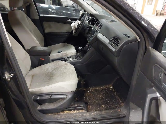 44583998 :رقم المزاد ، 3VV0B7AX2LM058564 vin ، 2020 Volkswagen Tiguan 2.0t S مزاد بيع