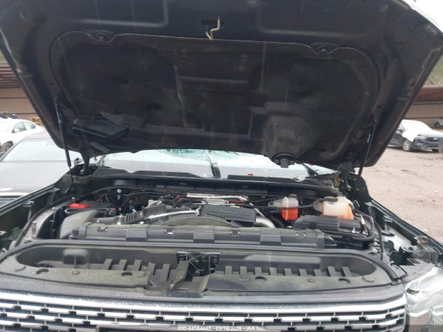 44584002 :رقم المزاد ، 1GT49REY8NF300528 vin ، 2022 Gmc Sierra K2500 Denali مزاد بيع