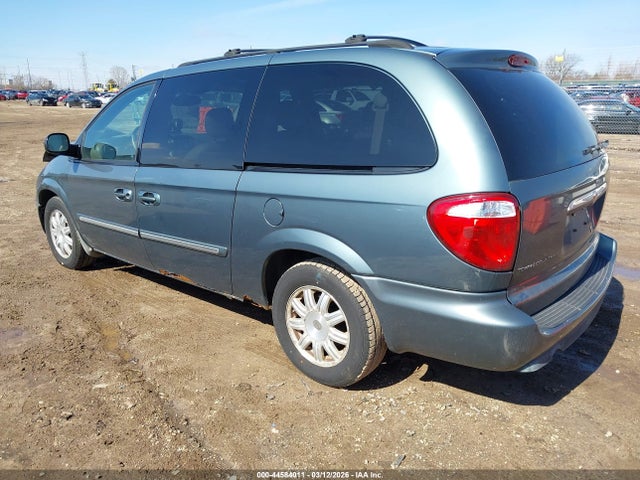 2006 CHRYSLER TOWN & COUNTRY 2A8GP54L36R871140 Photo 2