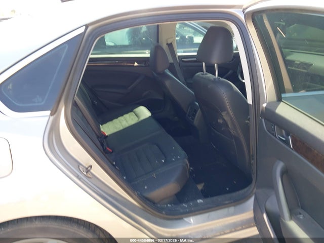 44584056 :رقم المزاد ، 1VWCN7A35EC088031 vin ، 2014 Volkswagen Passat 2.0l Tdi Sel Premium مزاد بيع