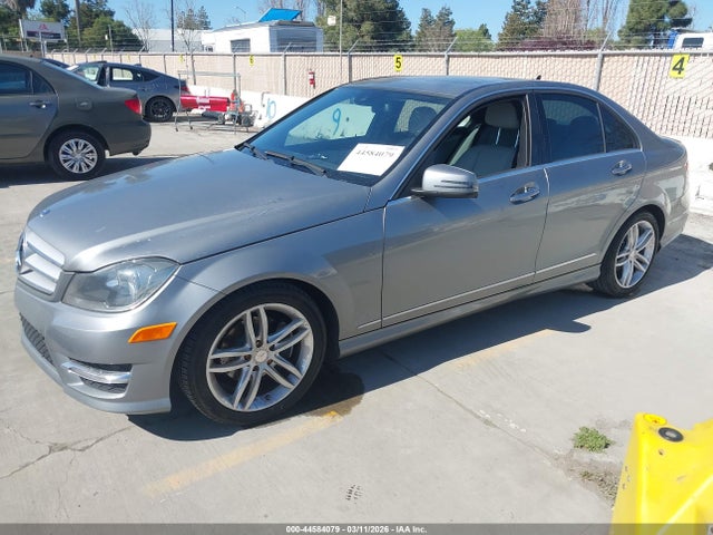 Продажа на аукционе авто 2013 Mercedes-benz C 250 Sport, vin: WDDGF4HB5DG088962, номер лота: 44584079