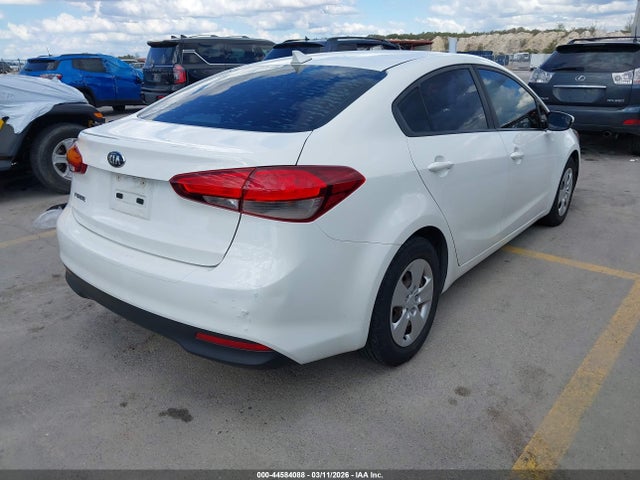KIA FORTE LX 2017 3KPFK4A71HE051808 Image 4