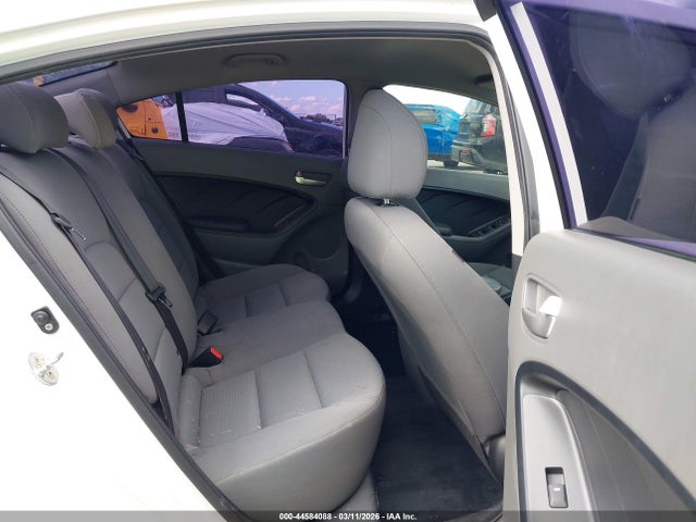 KIA FORTE LX 2017 3KPFK4A71HE051808 Image 8