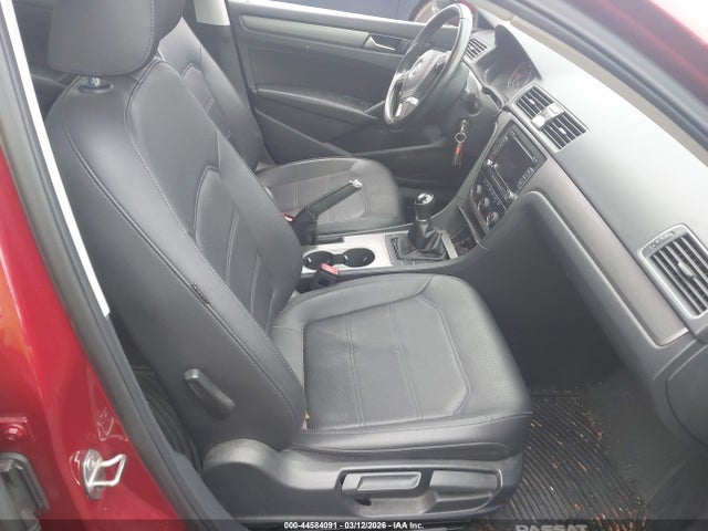 Продажа на аукционе авто 2015 Volkswagen Passat 2.0l Tdi Se, vin: 1VWBV7A36FC041068, номер лота: 44584091