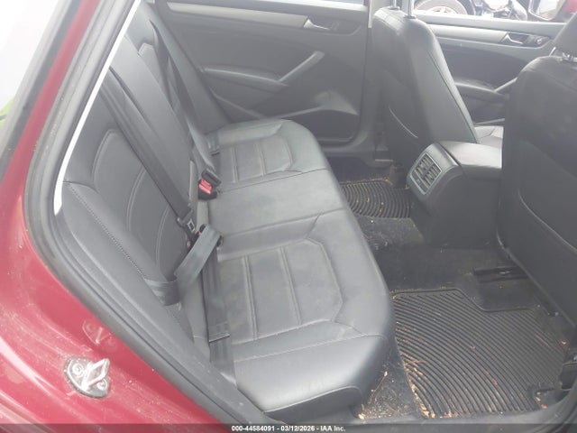 Продажа на аукционе авто 2015 Volkswagen Passat 2.0l Tdi Se, vin: 1VWBV7A36FC041068, номер лота: 44584091