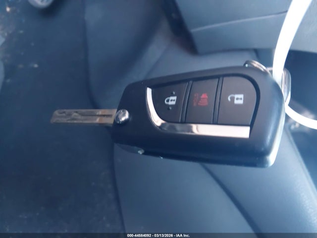 Toyota C-HR LE 2021 NMTKHMBX0MR136259 Image 11