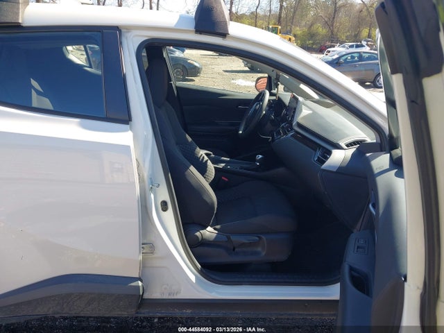 Toyota C-HR LE 2021 NMTKHMBX0MR136259 Image 5