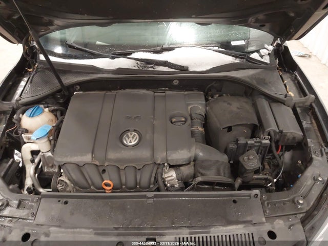 2013 Volkswagen Passat 2.5l Se მანქანა იყიდება აუქციონზე, vin: 1VWBP7A36DC116200, აუქციონის ნომერი: 44584093