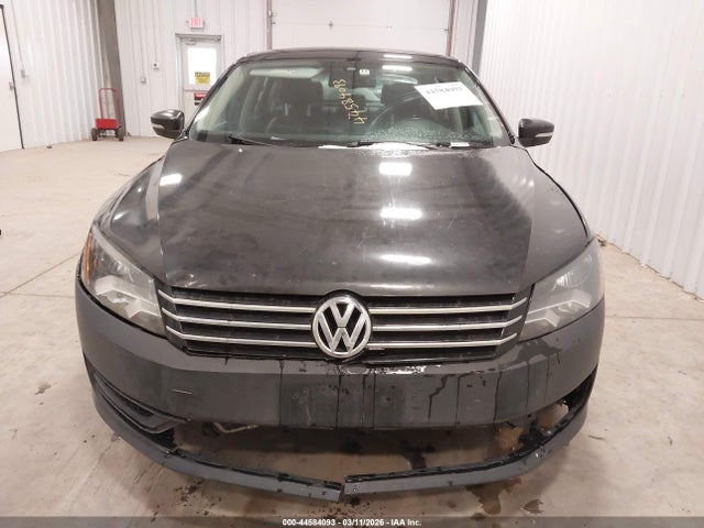 2013 Volkswagen Passat 2.5l Se მანქანა იყიდება აუქციონზე, vin: 1VWBP7A36DC116200, აუქციონის ნომერი: 44584093