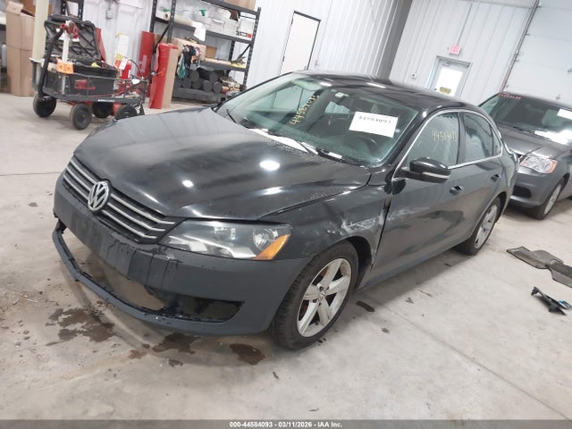 2013 Volkswagen Passat 2.5l Se მანქანა იყიდება აუქციონზე, vin: 1VWBP7A36DC116200, აუქციონის ნომერი: 44584093