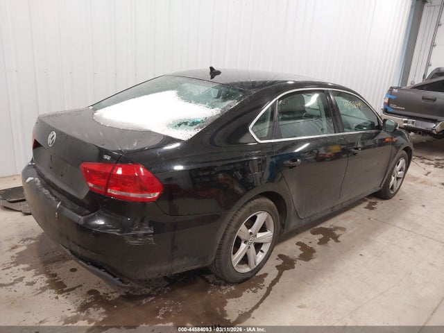 2013 Volkswagen Passat 2.5l Se მანქანა იყიდება აუქციონზე, vin: 1VWBP7A36DC116200, აუქციონის ნომერი: 44584093