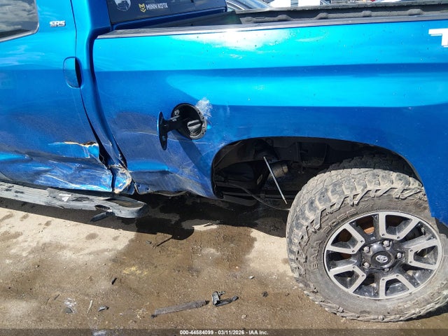 2017 TOYOTA TUNDRA 5TFUY5F18HX650530 Photo 5