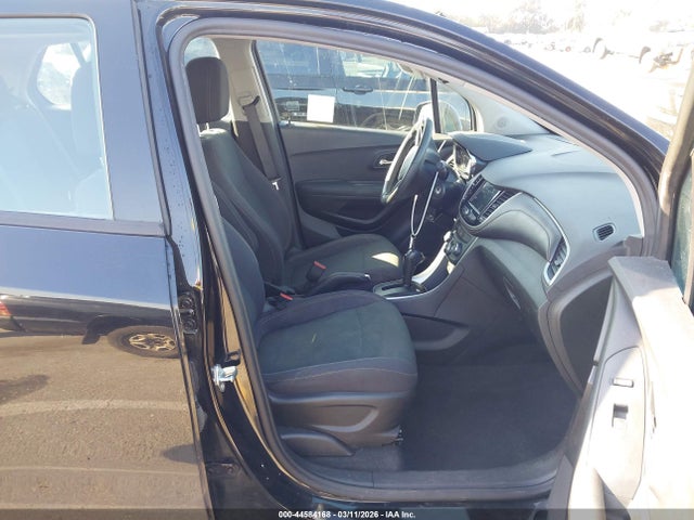 Chevrolet TRAX LS 2019 3GNCJKSB7KL345995 Image 5