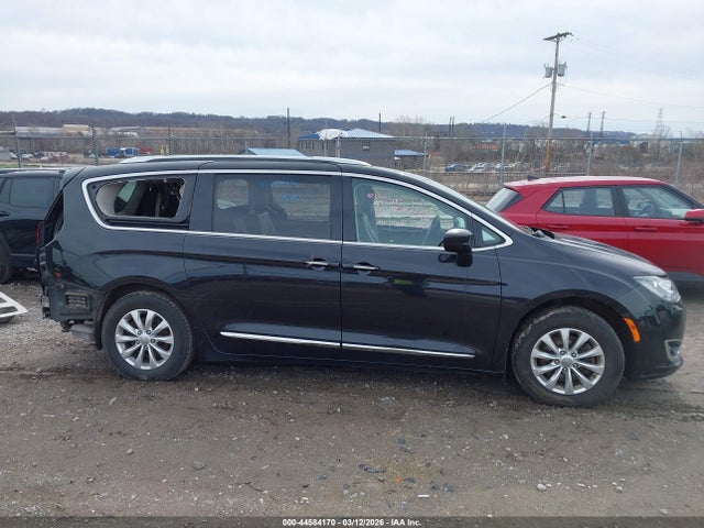 Продаж на аукціоні авто 2018 Chrysler Pacifica Touring L Plus, vin: 2C4RC1EG8JR116614, номер лоту: 44584170