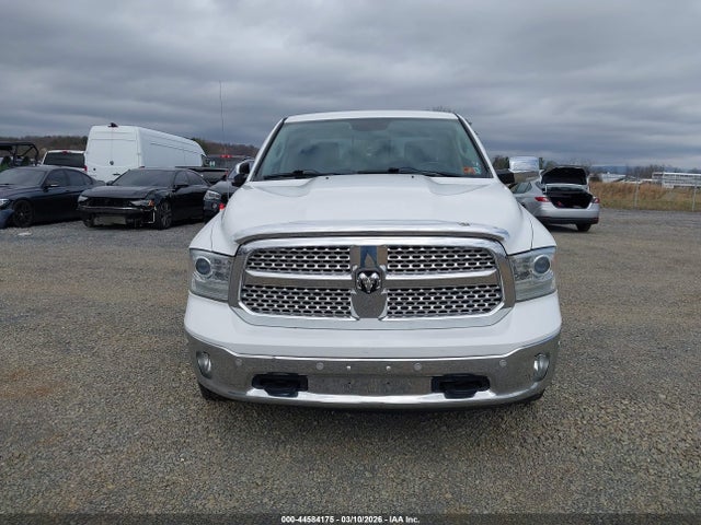 44584175 :رقم المزاد ، 1C6RR7NMXFS571954 vin ، 2015 Ram 1500 Laramie مزاد بيع